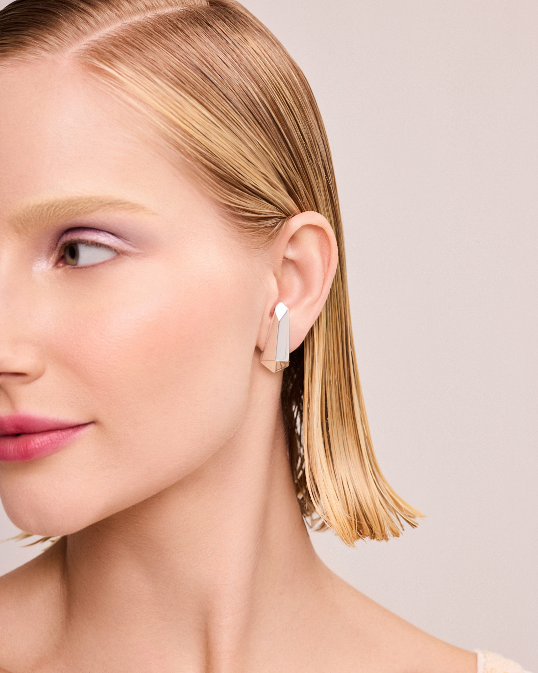 EARHOOK PRISMA