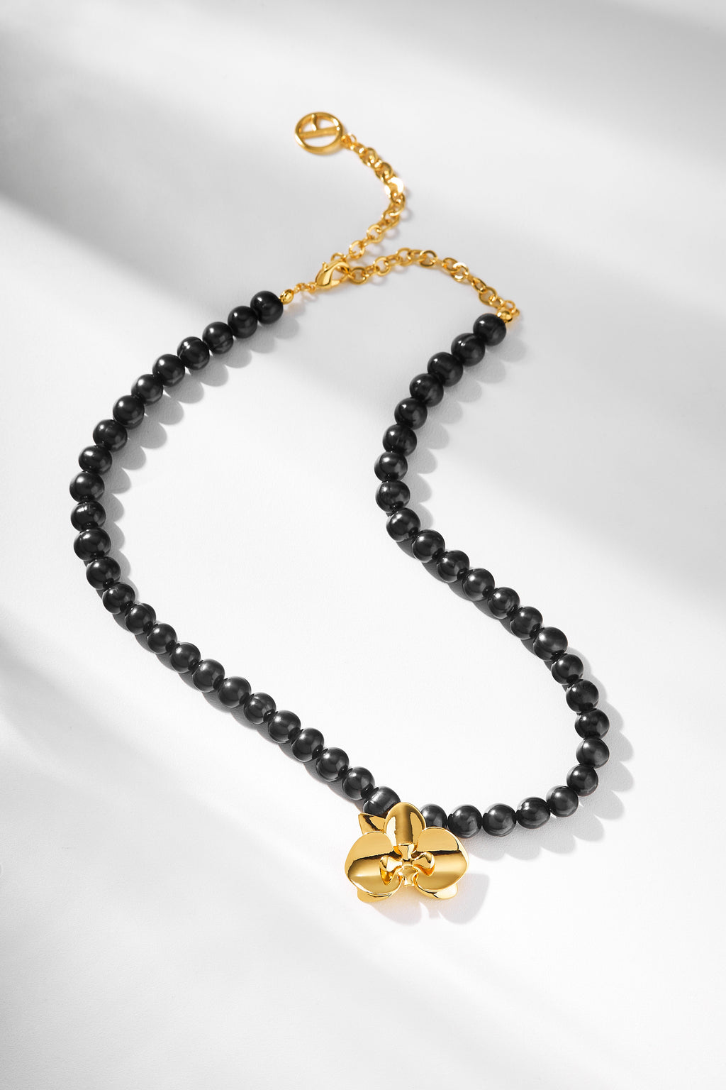 COLAR ORQUIDEAS MABE