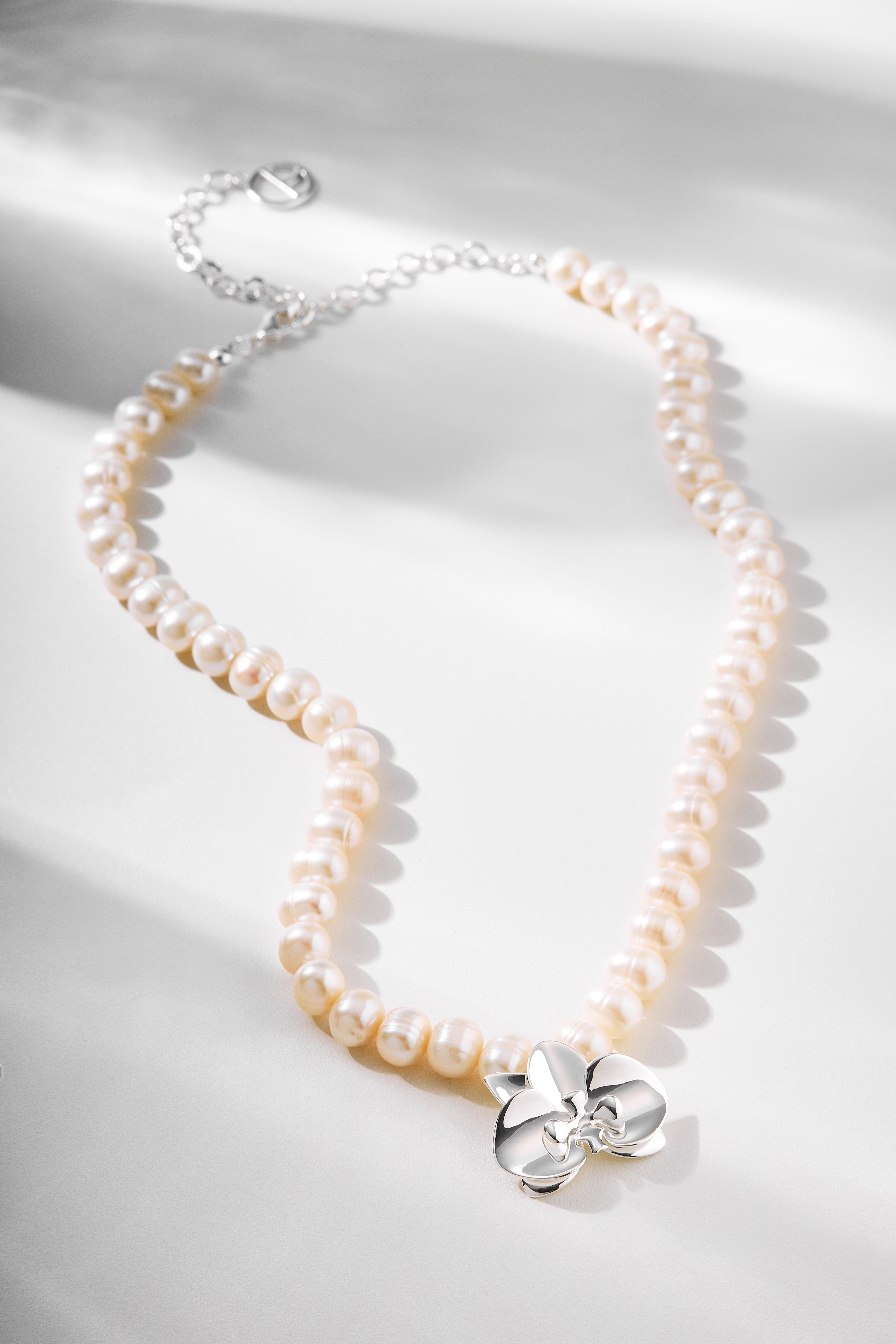 COLAR ORQUIDEAS MABE